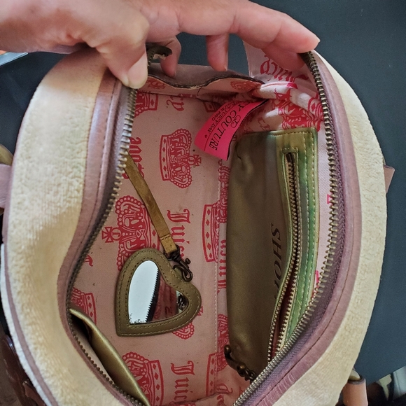 Juicy couture hand bag with medium size L.A purse black - Picture 2 of 4